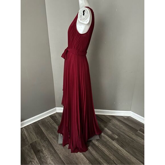 Badgley Mischka Sleeveless Pleated Georgette Gown US 8 $895 - Picture 6 of 9
